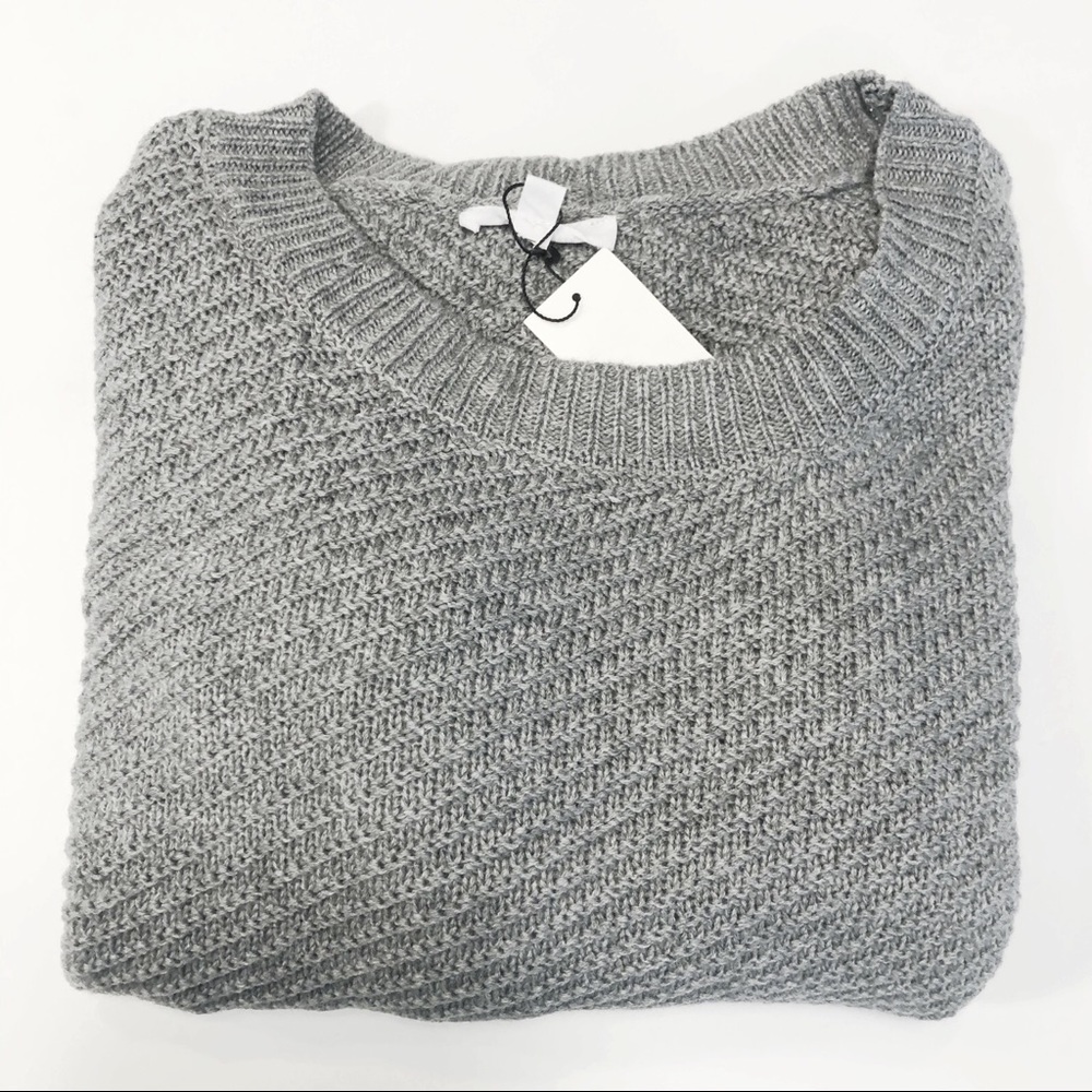 BB Dakota Revolve Sweater Gray Fringe Large NWT - Picture 6 of 9